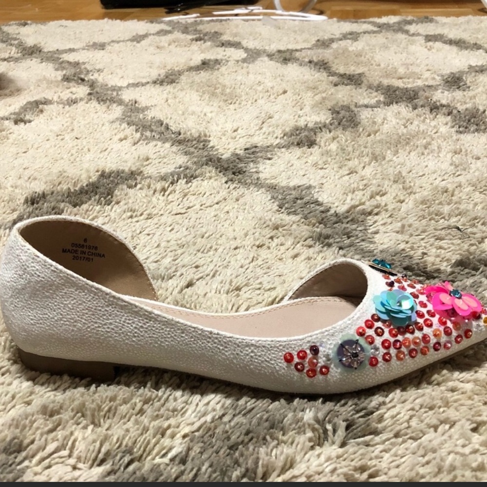 Adorbs flats